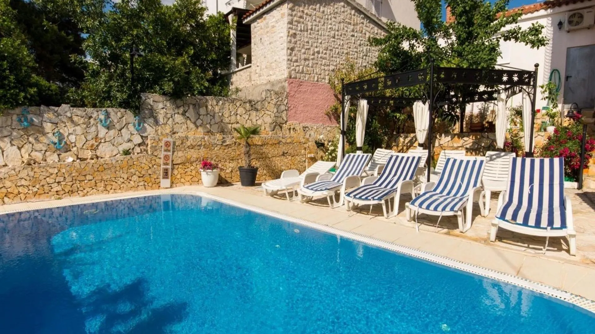 Villa Stil Trogir 0*,  Croatia